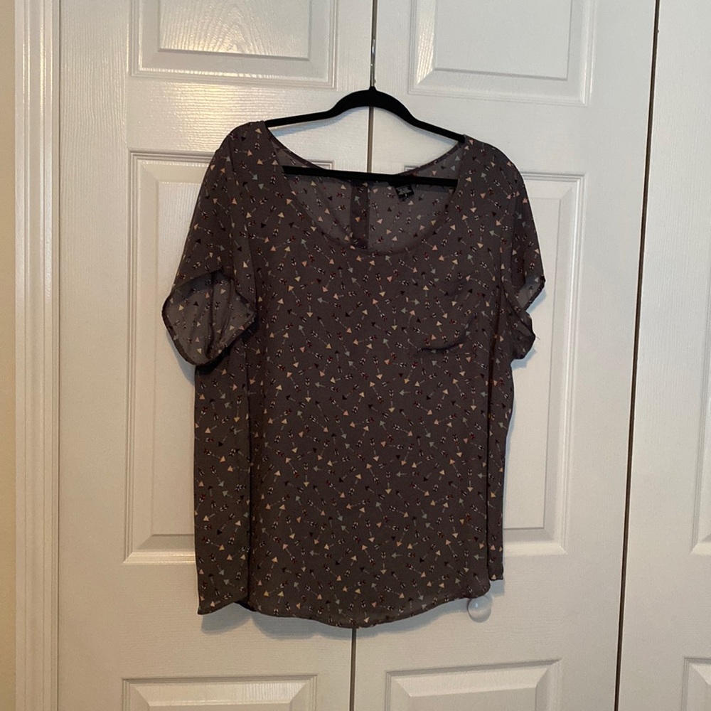 Torrid button back blouse 2x